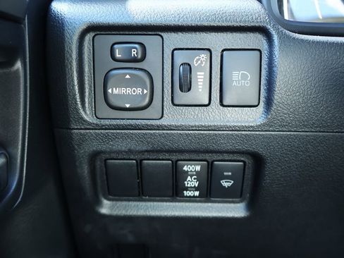 Used 2022 Toyota 4Runner SR5 Premium image 18