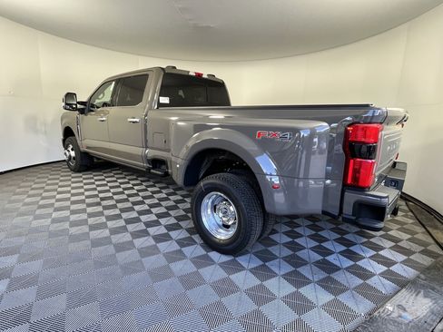 New 2026 Ford F350 Platinum w/ Platinum Plus Package AWD/4WD image 3