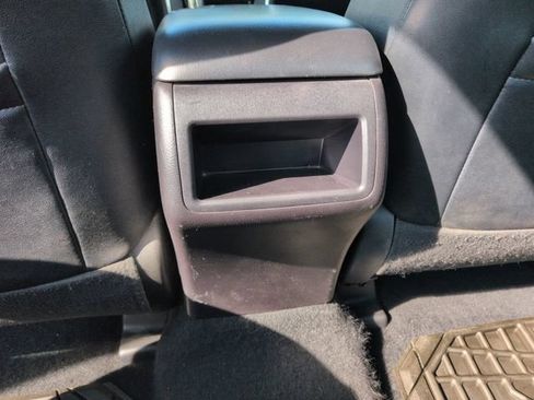 Used 2016 Toyota Camry SE FWD image 23