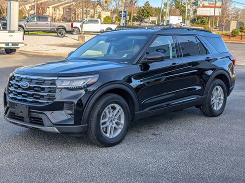 New 2026 Ford Explorer Active image 2