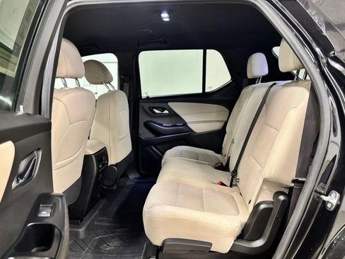 Used 2023 Chevrolet Traverse LS FWD image 19
