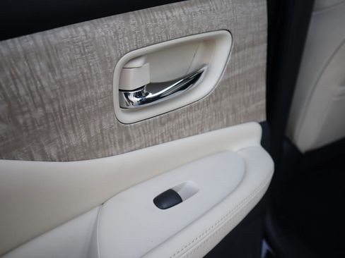 Certified 2024 Nissan Murano SV image 33