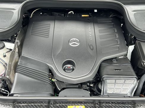 New 2026 Mercedes-Benz GLS 450 4MATIC image 35