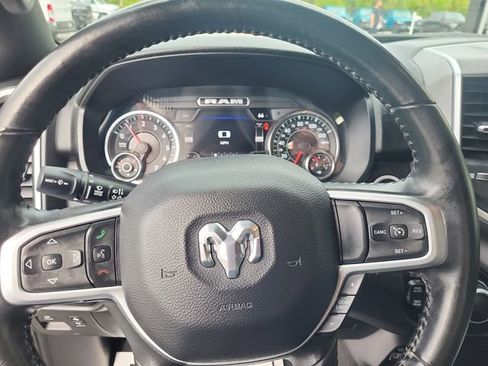 Used 2022 RAM 1500 Big Horn AWD/4WD image 5