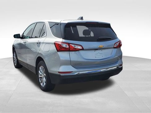 Used 2020 Chevrolet Equinox LT w/ Driver Convenience Package FWD image 3