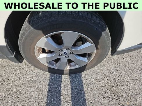 Used 2011 Subaru Outback 2.5i Limited image 10