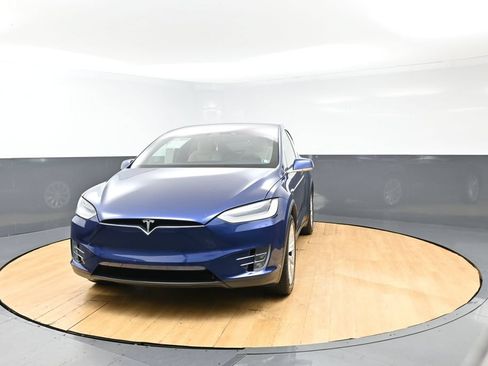 Used 2020 Tesla Model X Long Range AWD/4WD image 41