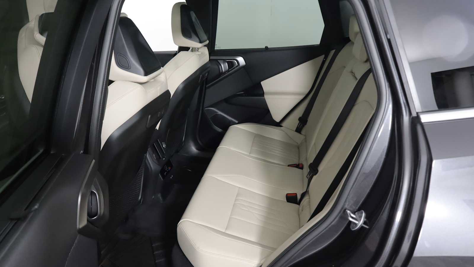 Used 2026 BMW X3 xDrive30i w/ Premium Package AWD/4WD image 13