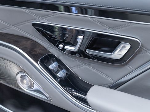 Used 2024 Mercedes-Benz Maybach S 680 4MATIC image 71