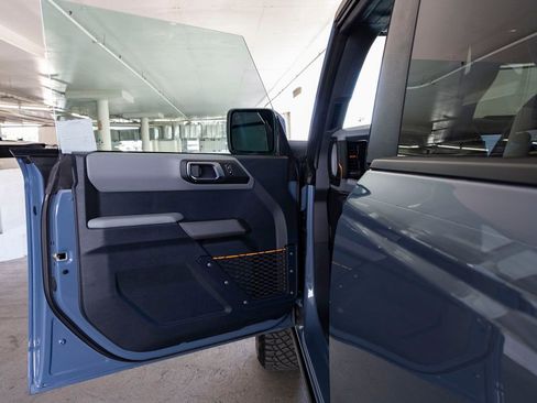 Used 2023 Ford Bronco Badlands image 16