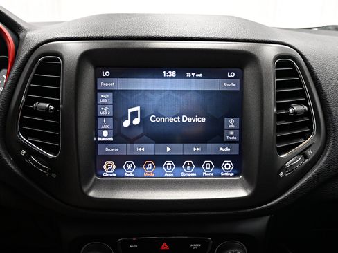 Used 2019 Jeep Compass Trailhawk AWD/4WD image 13