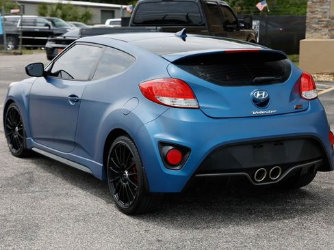 Used 2016 Hyundai Veloster Rally Edition FWD image 4