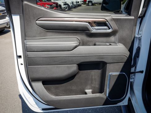 Used 2024 Chevrolet Silverado 1500 LT AWD/4WD image 33