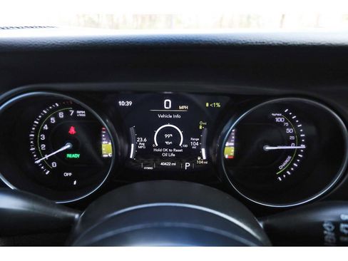 Used 2023 Jeep Wrangler Unlimited w/ Sun & Screen Package image 14