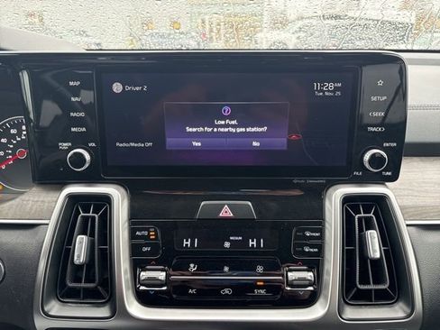 Certified 2022 Kia Sorento S image 21