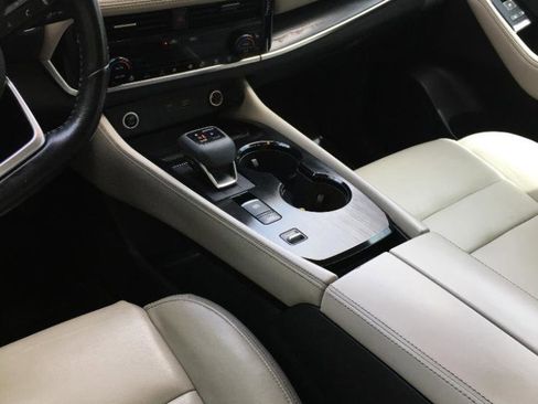 Used 2021 Nissan Rogue SL w/ Premium Package image 19