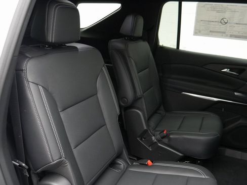 New 2026 Chevrolet Traverse LT w/ LPO, Floor Liner Package image 23