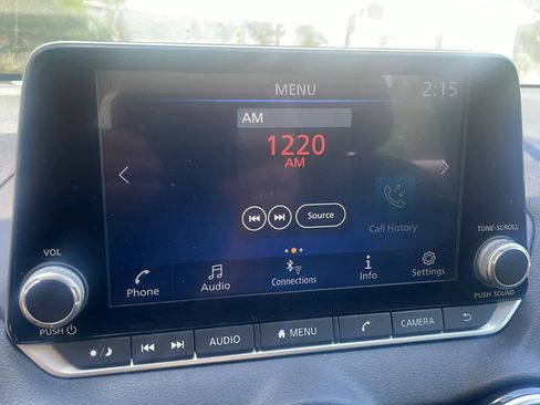 Used 2023 Nissan Sentra SV FWD image 16