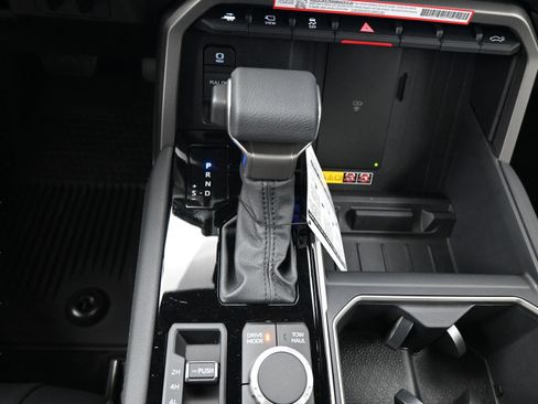 New 2026 Toyota Tundra Limited AWD/4WD image 29