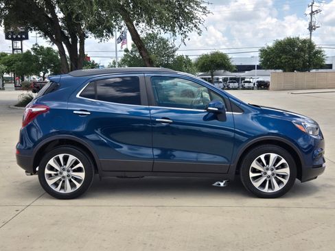Certified 2019 Buick Encore Preferred FWD image 8