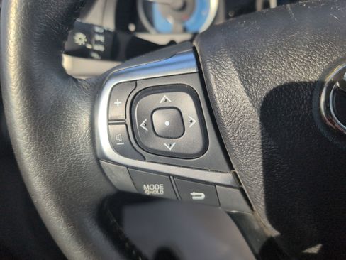 Used 2015 Toyota Camry XLE image 19