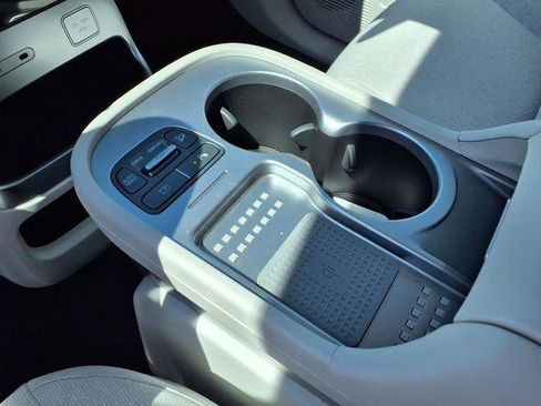 New 2026 Hyundai Ioniq 9 SE image 15