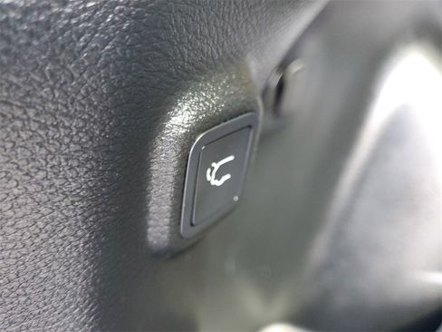 Used 2023 Jeep Cherokee Altitude Lux image 11