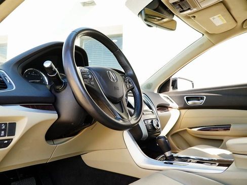 Used 2018 Acura TLX w/ Technology Package image 13