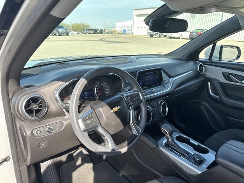 Used 2022 Chevrolet Blazer LT image 9