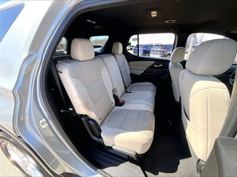 Used 2023 Chevrolet Traverse LS AWD/4WD image 16