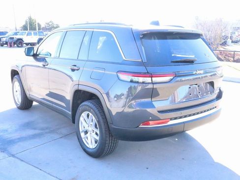 New 2025 Jeep Grand Cherokee Laredo X w/ Luxury Tech Group I RWD image 23