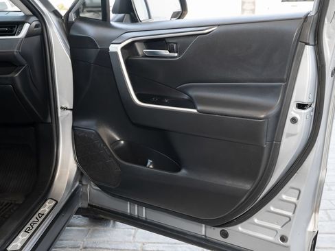 Used 2022 Toyota RAV4 XLE Premium FWD image 44