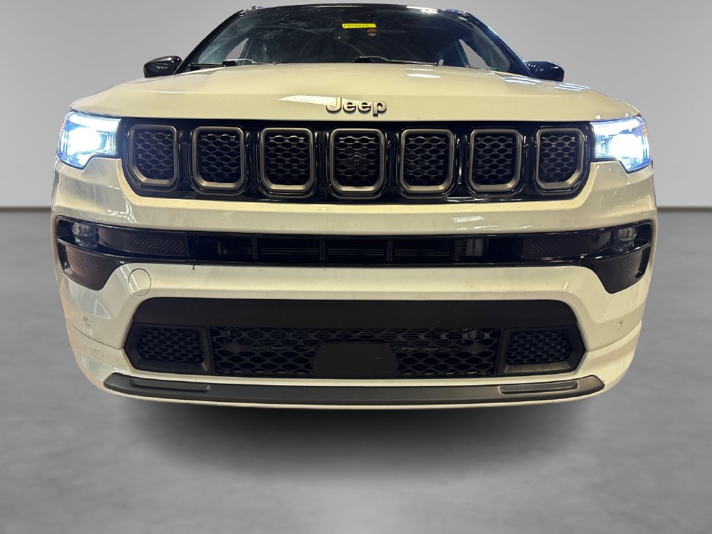 Used 2023 Jeep Compass High Altitude w/ Driver Assist Group I AWD/4WD image 15