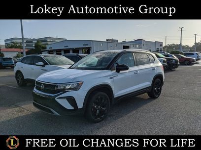 Certified 2023 Volkswagen Taos SE w/ Black Wheel Package