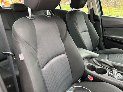 Used 2015 MAZDA MAZDA3 i Sport image 31