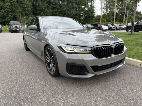 Used 2021 BMW M550i xDrive w/ Dynamic Handling Package AWD/4WD image 2