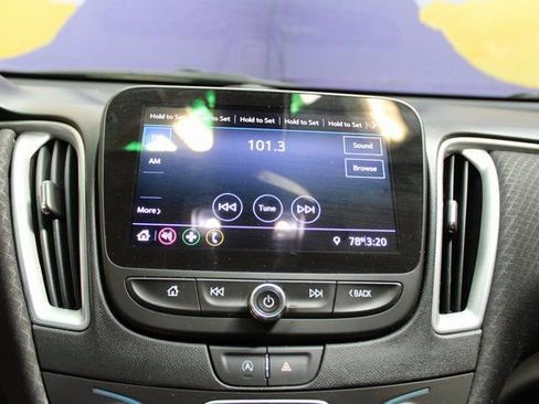 Used 2020 Chevrolet Malibu LS image 17