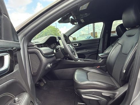 Used 2022 Jeep Compass Latitude FWD image 12