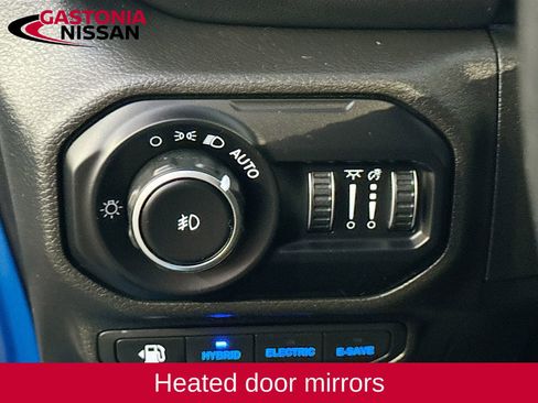 Used 2022 Jeep Wrangler Unlimited Sahara w/ Cold Weather Group image 13