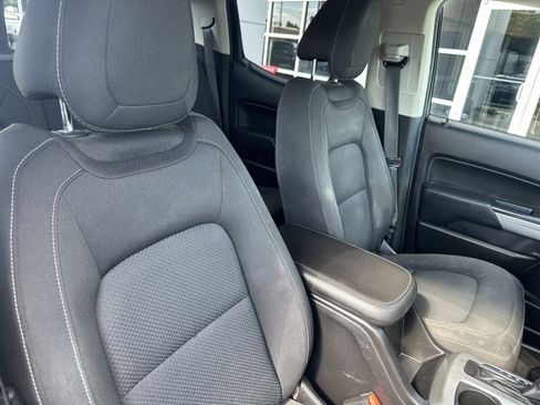 Used 2017 Chevrolet Colorado LT w/ LT Convenience Package RWD image 30