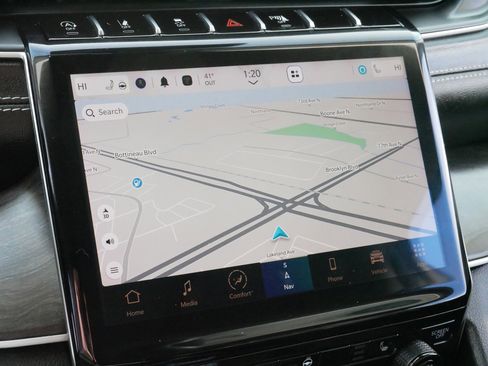 Used 2023 Jeep Grand Cherokee L Limited image 22