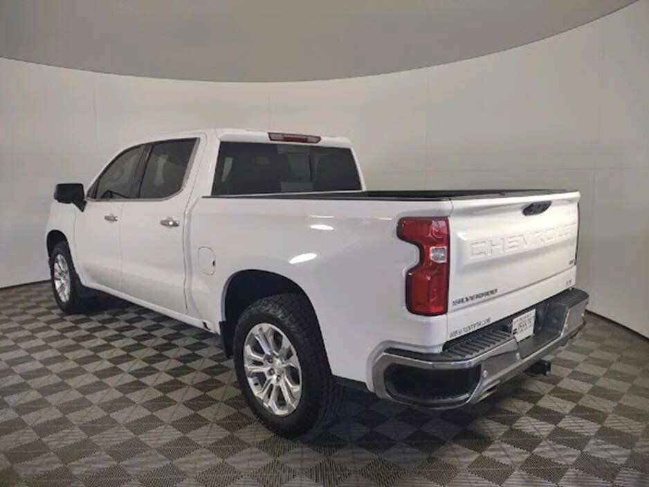 Used 2023 Chevrolet Silverado 1500 LTZ w/ LTZ Convenience Package II AWD/4WD image 7