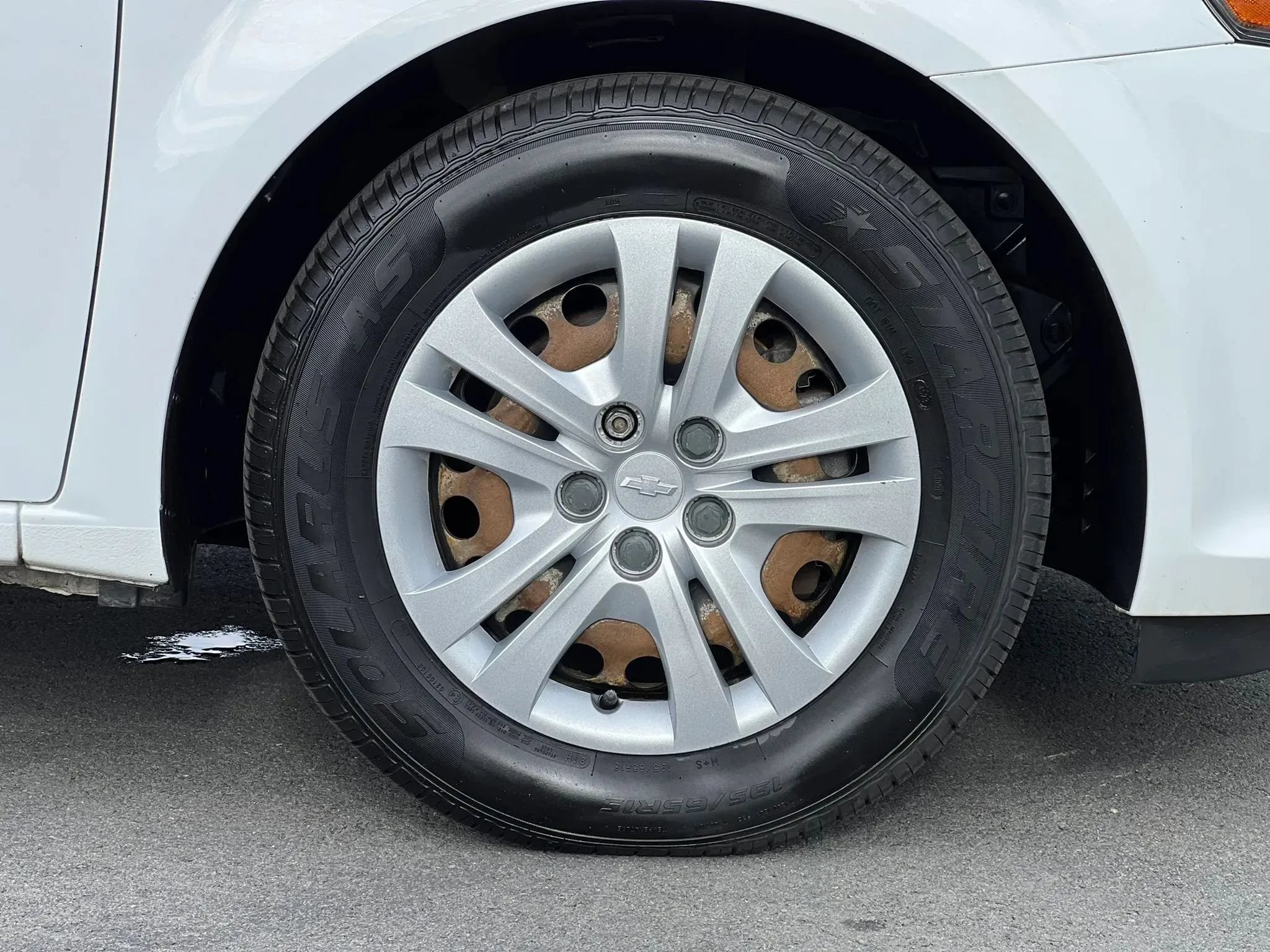 Used 2017 Chevrolet Sonic LT FWD image 40