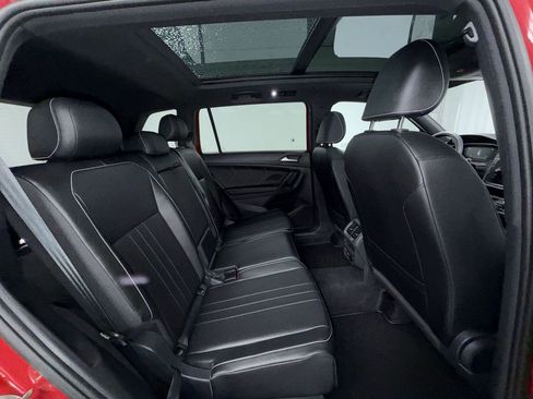 Used 2024 Volkswagen Tiguan SE R-Line image 17