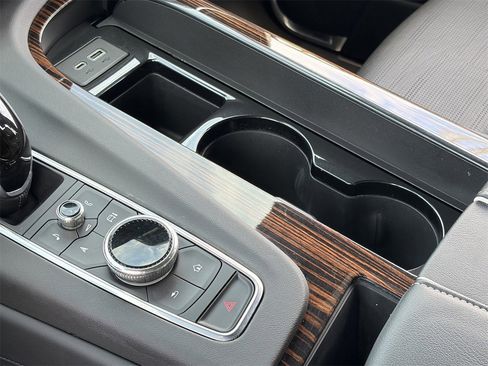 Used 2021 Cadillac Escalade Premium Luxury w/ Driver Assist Tech Package image 31