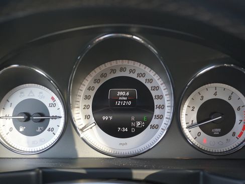 Used 2015 Mercedes-Benz GLK 350 2WD image 32