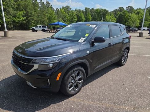 Used 2026 Kia Seltos LX FWD image 7