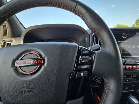 Used 2025 Nissan Frontier PRO-4X AWD/4WD image 12