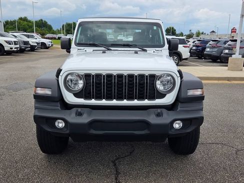Used 2025 Jeep Wrangler Sport AWD/4WD image 2