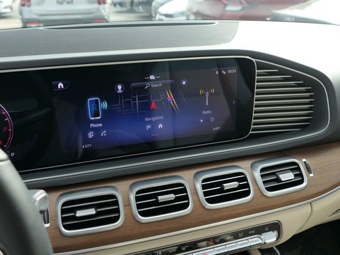 Used 2024 Mercedes-Benz GLE 450 4MATIC image 25